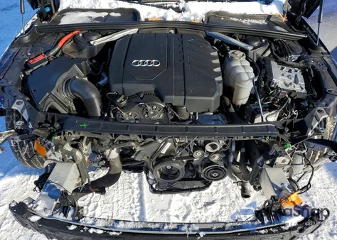 2021 Audi A4 Premium Plus 45 z USA, uszkodzony, nr VIN WAUEAAF49MA018724